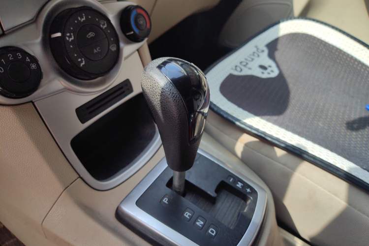 Used Ford Fiesta 2009 Hatchback 1.5L Automatic Fashion Edition
