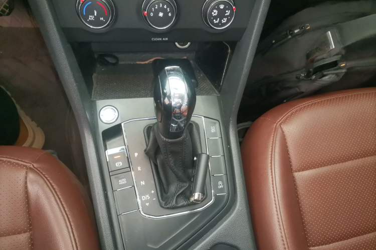 Used Volkswagen Tharu 2021 280TSI Two-Wheel Drive Trend Edition Gear Lever