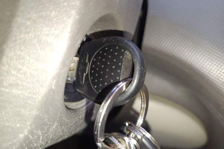 Used Chevrolet Sail 2011 Sedan 1.4L AMT Happiness Edition