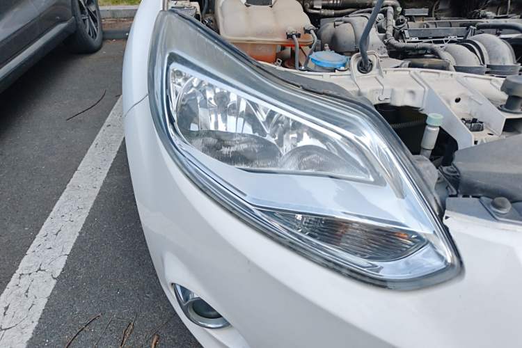 Used Ford Focus 2012 Sedan 1.6L Automatic Fashion Edition