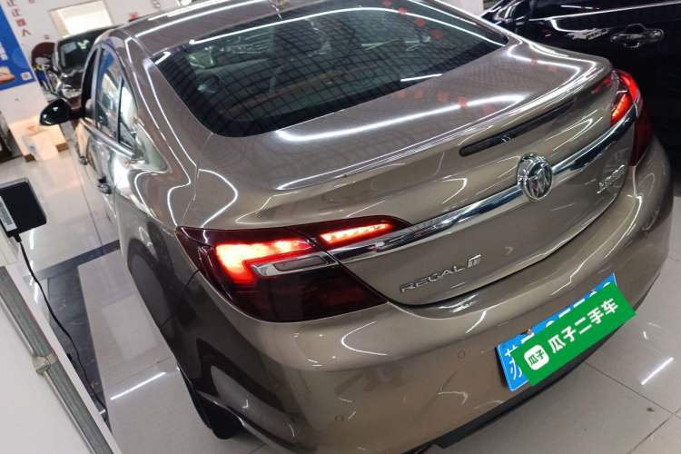 Used Buick Regal 2015 1.6T Elite Tech Model Rear Left 45 Deg