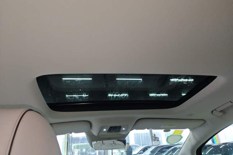 Used Denza D9 2024 DM-i 970 Luxury Model