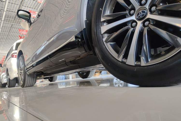 Used Toyota Venza 2023 2.0L CVT Two-Wheel Drive Luxury Edition
