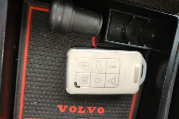 Used Volvo S60 New Energy 2015 S60L E-Drive Hybrid T6 Smart Drive Edition Vehicle Key