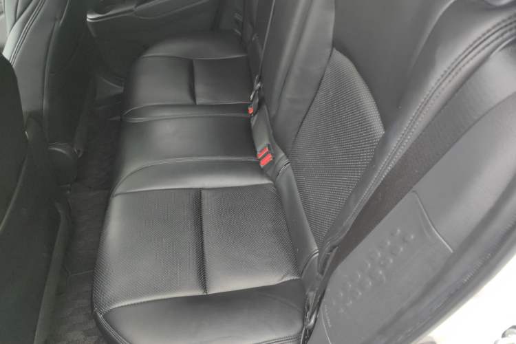 Used Toyota IZOA 2021 2.0L Enjoy Edition
