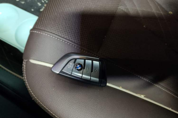 Used BMW 5 Series 2022 Second Facelift 530Li Leading Edition M Sport Package
