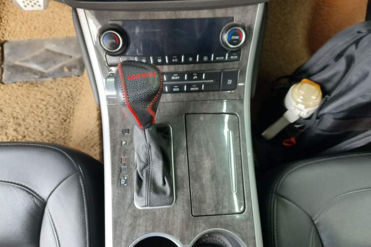 Used Haval H8 2015 2.0T Two-Wheel-Drive Luxury Version