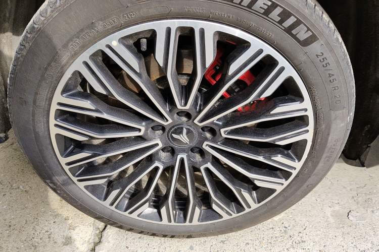 Used VOYAH FREE 2025 Model FREE+ Rear-Drive Qiankun Edition Exterior 5