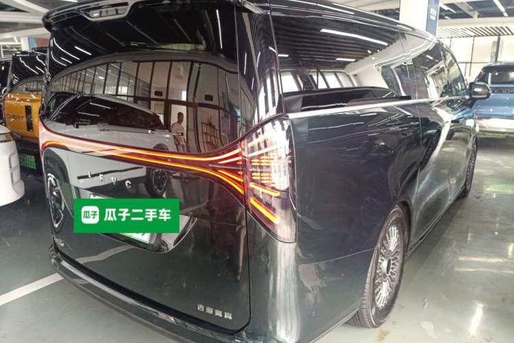 Used Geely Galaxy LEVC L380 2025 805 km Flagship Version All-Wheel Drive