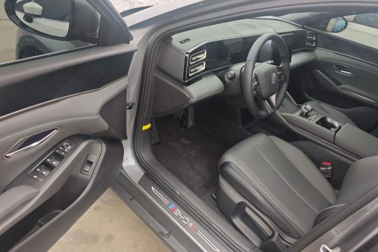 Used BYD Qin L 2024 DM-i 80KM Leading Model