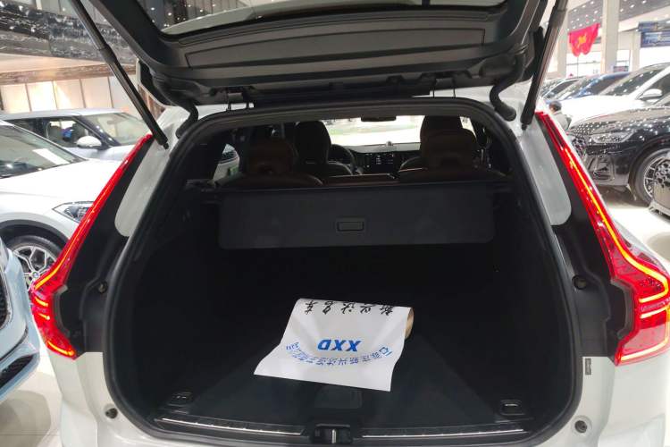 Used Volvo XC60 2022 B5 4x4 Zhiyi Luxury Edition
