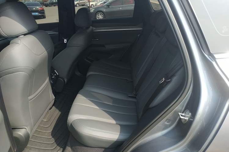 Used BYD Song Pro New Energy 2025 2nd Generation Intelligent Driving Version DM-i 75KM Leading Edition Left Rear Seat