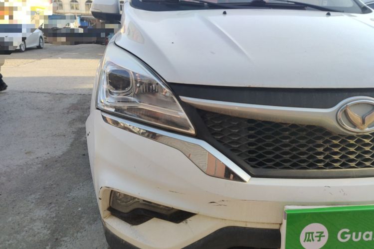 Used HYOSOW H3 2015 1.5L manual luxury version
