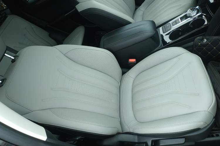 Used Ford Escape 2020 EcoBoost 245 Two-Wheel Drive Smart & Enjoyment Model