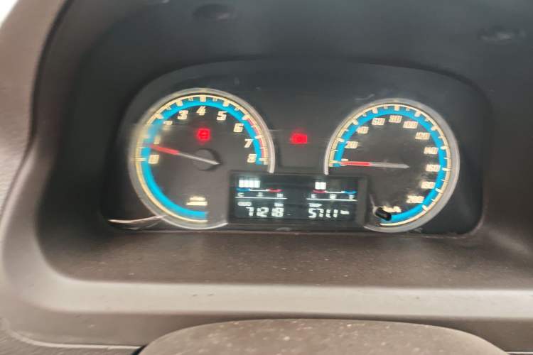 Used Baojun 730 2014 1.5L Manual Luxury Navigation ESP Version 7 Seats
