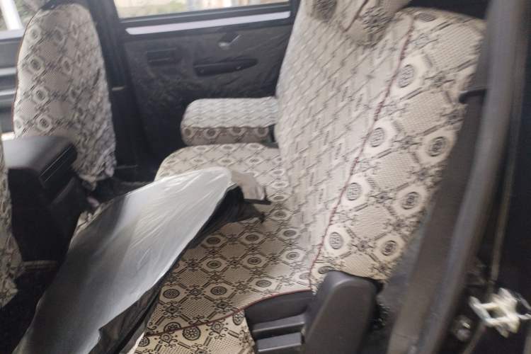 Used Wuling Hongguang PLUS 2019 1.5T Manual Standard Edition 5 Seats
