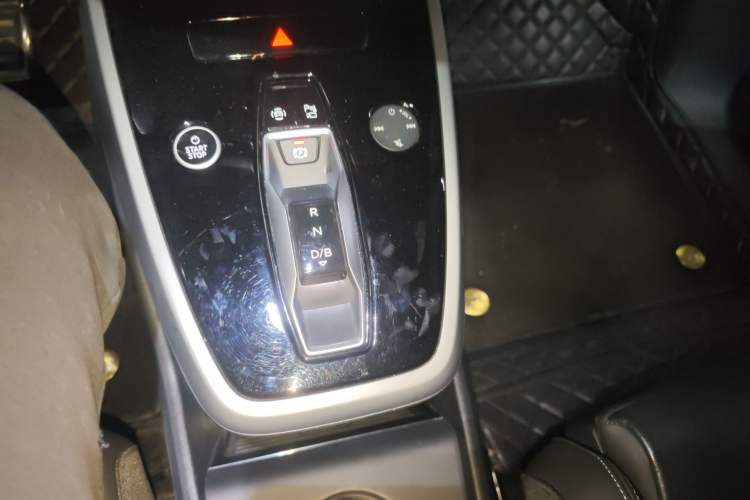 Used Audi Q5 e-tron 2023 40 e-tron Shining Edition Mecha Kit
