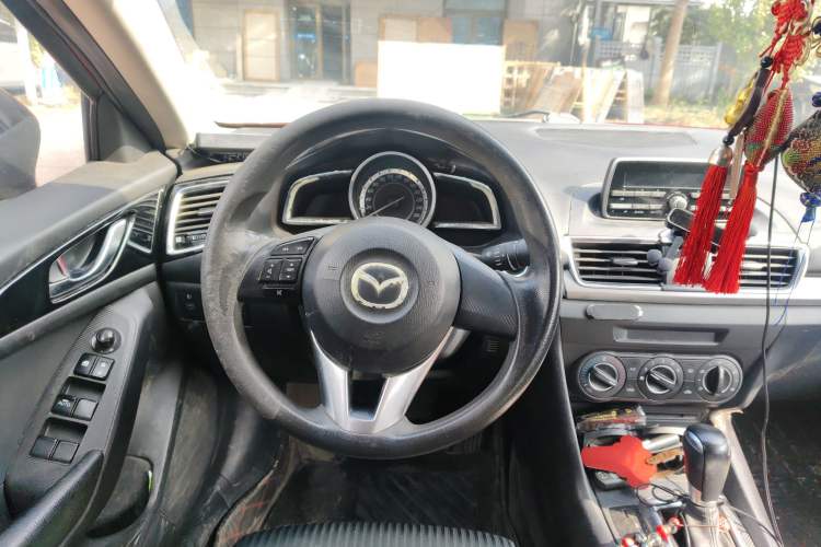 Used Mazda Mazda 3 Axela 2016 Sedan 1.5L Automatic Comfort Model