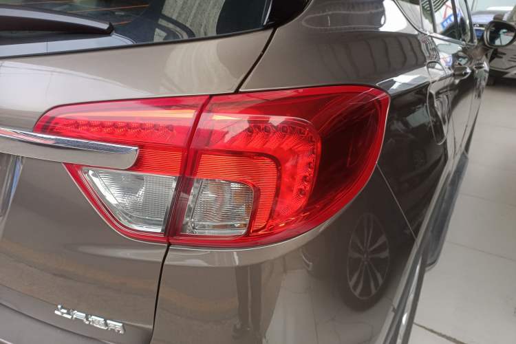 Used Buick Envision 2016 20T Two-Wheel-Drive Elite Model
