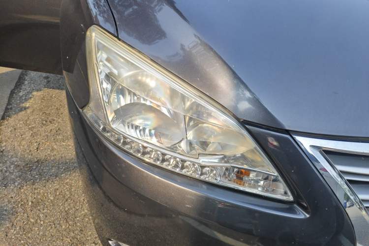 Used Nissan Sylphy 2014 1.6XV CVT Deluxe Edition Right Front Headlight
