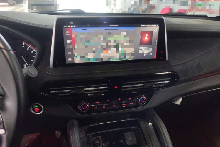 Used SAIC MAXUS D90 Pro 2020 2.0T Diesel 4x4 Alashan Edition 6 Seats Audio And AC Panel