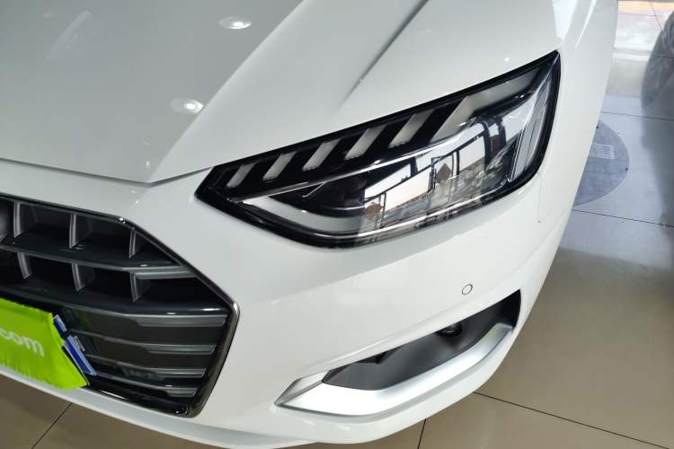 Used Audi A4L 2022 40 TFSI Stylish and Elegant Edition Left Front Headlight