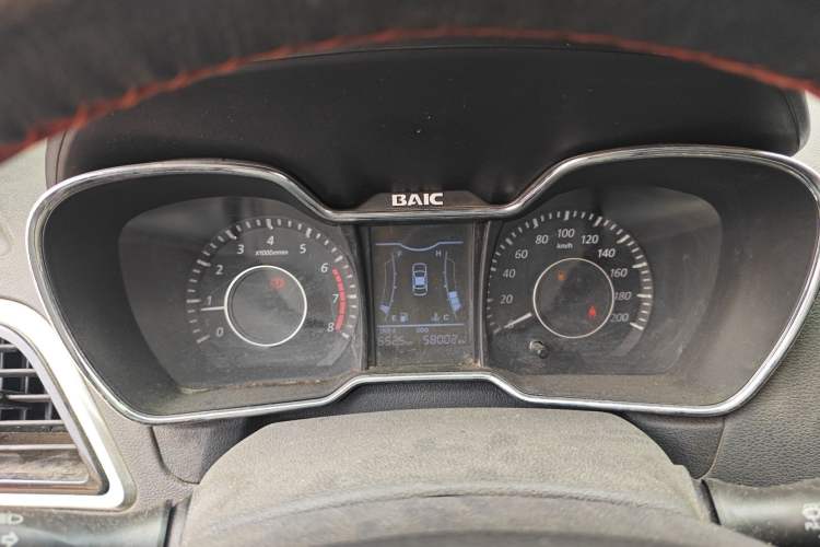 Used HYOSOW H3 2015 1.5L manual luxury version