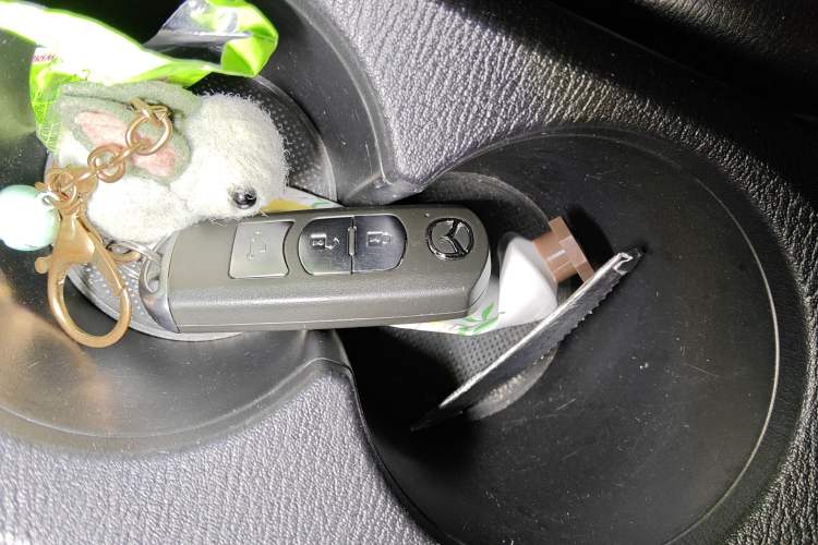 Used Mazda 3 Axela 2016 Sedan 1.5L Automatic Luxury Model
