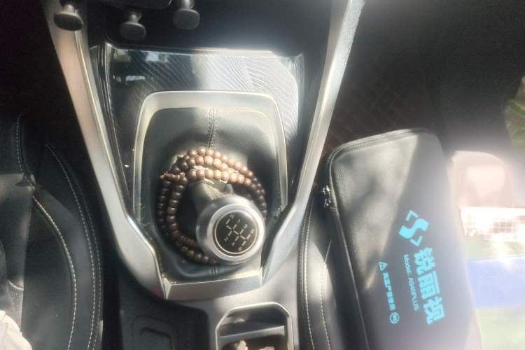 Used SAIC MAXUS G50 2019 1.3T First Edition Manual Elite Version Gear Lever