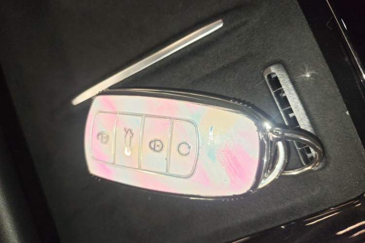 Used Chery Tiggo 9 2023 2.0T Dual-Clutch Two-Wheel Drive Luxury Edition 5 Seats Vehicle Key