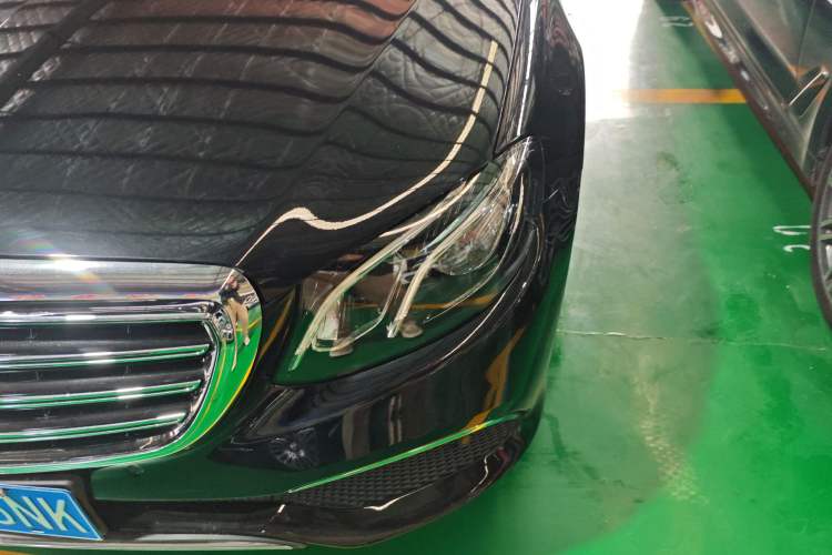 Used Mercedes-Benz E-Class 2019 E 300 L Sporty and Stylish Model