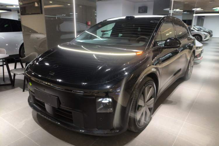 Used Li Auto i6 2025 Model Four-Wheel-Drive Standard Type