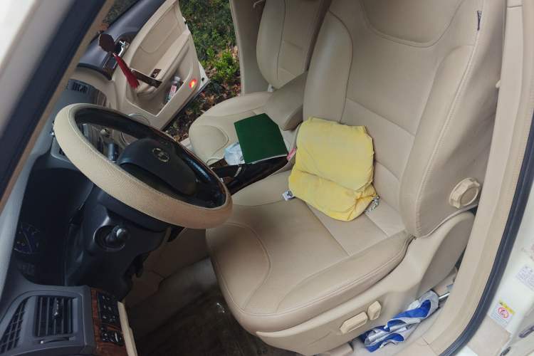 Used GAC Trumpchi GA5 2011 2.0L Automatic Elite Edition Left Front Seat