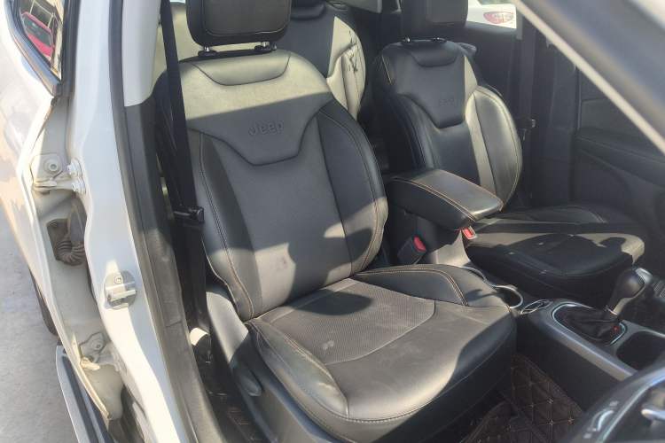 Used Jeep Compass 2017 200T Automatic Family Edition