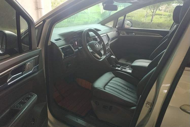 Used Volkswagen Viloran 2020 330TSI Luxury Edition