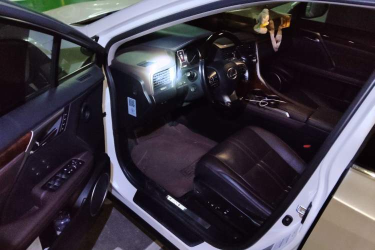 Used Lexus RX 2016 450h Four-Wheel Drive Luxury Edition Driver Seat