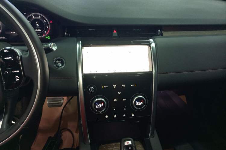 Used Land Rover Discovery Sport 2020 249 PS R-Dynamic Performance Edition
