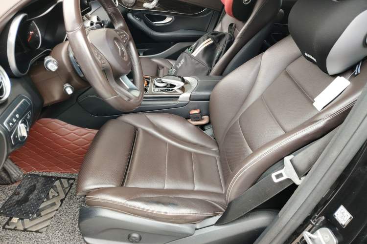 Used Mercedes-Benz GLC 2017 GLC 260 4MATIC Luxury Model
