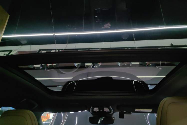 Used Volvo S90 New Energy 2024 Plug-in Hybrid Four-Wheel Drive Long-Range Zhiyi Luxury Edition
