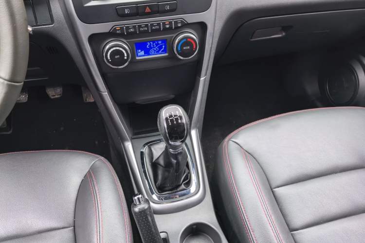 Used Chery Tiggo 3 2015 1.6L Manual Zhishang Commemorative Edition