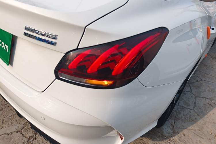 Used MG 5 2021 180 DVVT CVT Youthful Style Edition
