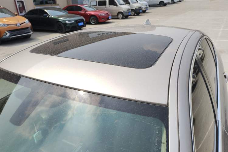 Used BMW 5 Series 2017 525Li Leading Model Roof