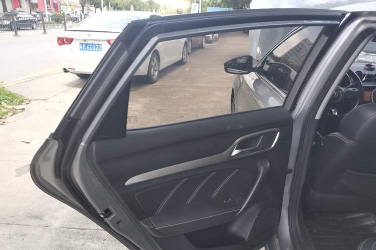 Used MG 6 2017 20T Automatic Luxury Smart Connect Version China V Standard