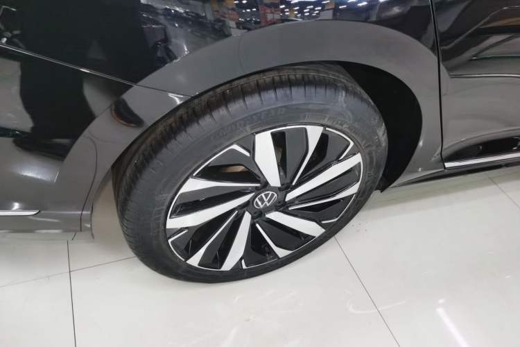 Used Volkswagen Passat 2023 330TSI Prestige Edition