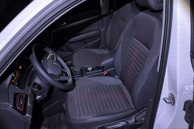 Used Volkswagen Lavida 2023 300TSI DSG Full-Comfort Edition Left Front Seat