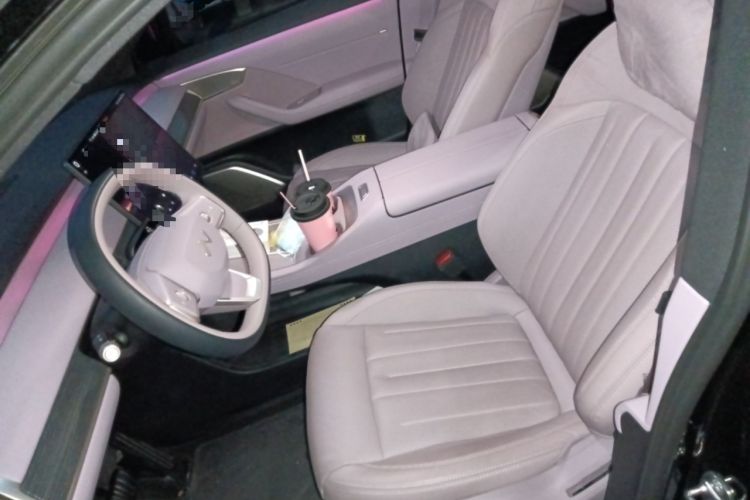 Used ONVO L60 2024 60 kWh All-Wheel Drive