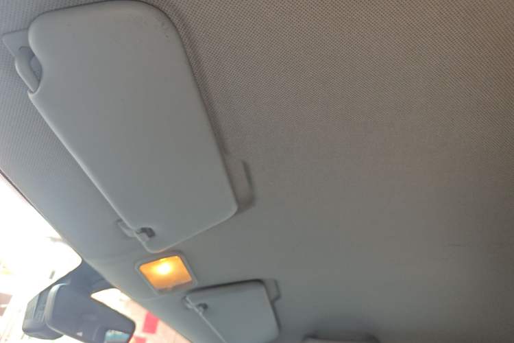 Used Wuling Hongguang MINIEV 2022 Macaron Fashion Model Lithium Iron Phosphate Headliner