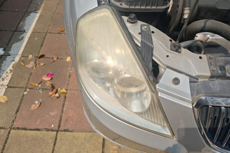 Used Buick Excelle 2011 1.6 LE-MT Right Front Headlight
