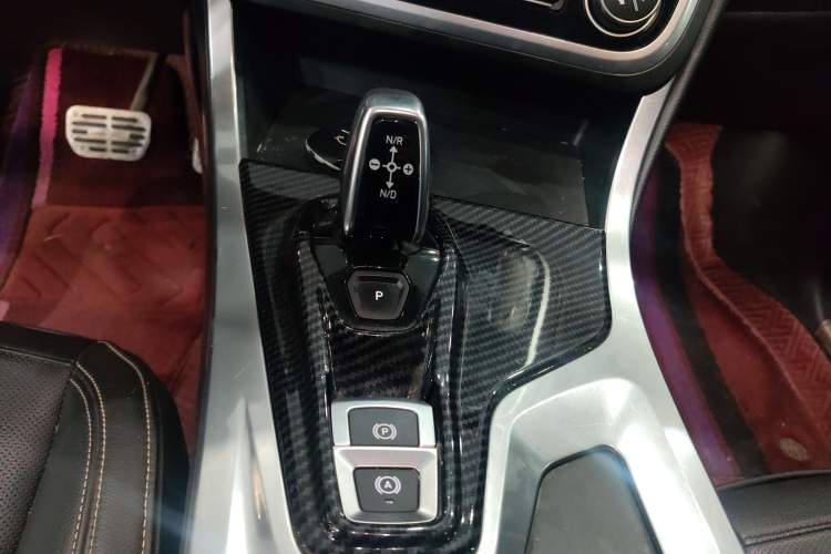 Used Lynk & Co 01 2017 2.0T Two-Wheel Drive Pro Edition Gear Lever