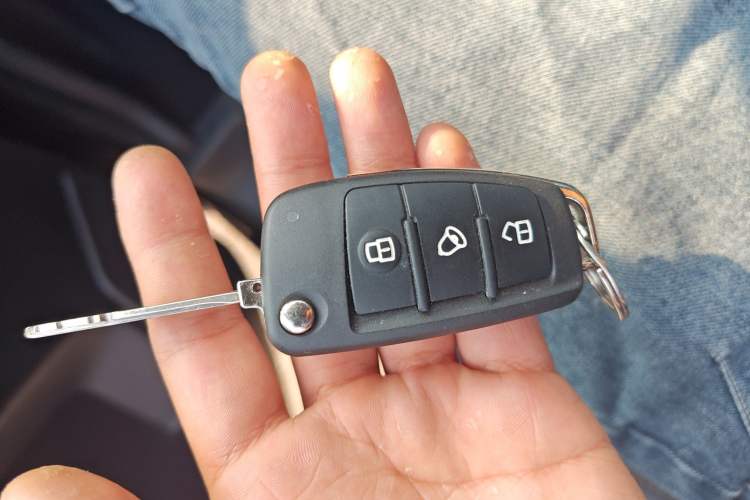 Used JAC Refine M3 2022 PLUS 1.8L 7-seater Standard Model